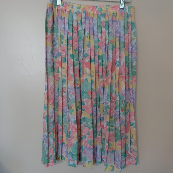 Dresses & Skirts - Vintage Floral Pleated Midi Skirt Women's Pastel Summer Flowy Casual Cottagecore